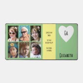 6枚のフォト引用文名前を追加イニシャル緑の黄色 デスクマット (正面)