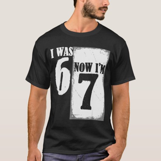 6歳から7歳へ 楽しい67歳の誕生日 Tシャツ (正面)