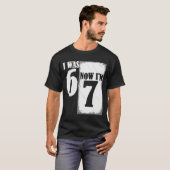 6歳から7歳へ 楽しい67歳の誕生日 Tシャツ (正面フル)