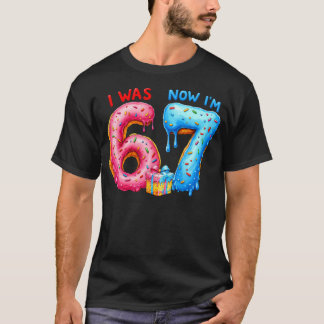 6歳だったのに今は7歳 7歳の誕生日おめでとう 6 7 ミーム Tシャツ