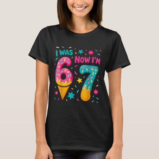 6歳だった僕は今7歳 6 7 メモ アイスクリーム したたり ビ Tシャツ (正面)