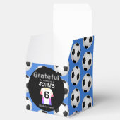 6歳のお祝いをキックスタート フェイバーボックス (オープン)