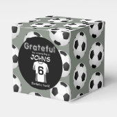 6歳のお祝いをキックスタート フェイバーボックス (正面サイド)