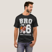 6歳のスポーツ誕生日パーティー 6歳の男の子の誕生日 Tシャツ (正面フル)