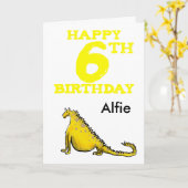 6歳の誕生日を迎えたアニメ黄色の恐竜 – 男の子達 カード (黄色い花)