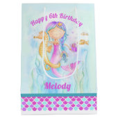 6歳の誕生日マーメイドとシーホースのアートカスタム ミディアムペーパーバッグ (裏面)