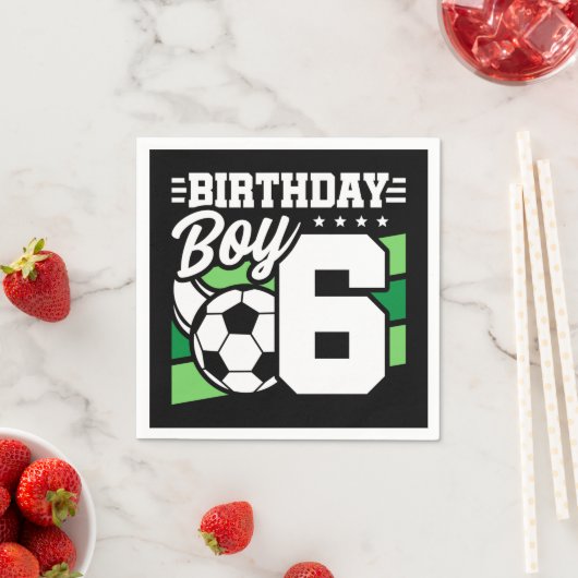 6歳サッカーサッカーパーティー第6誕生日少年 スタンダードカクテルナプキン (インサイチュ)