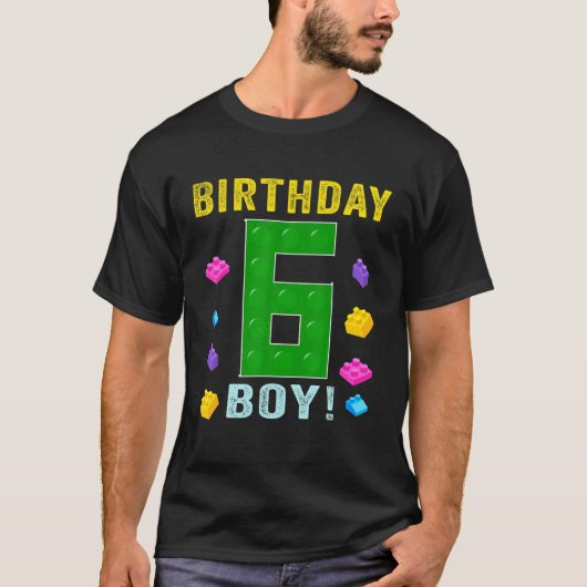 6番目の誕生日6歳ブロック建物少年K Tシャツ (正面)