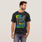 6等級解除レベルアップおもしろい新学期 Tシャツ (正面フル)