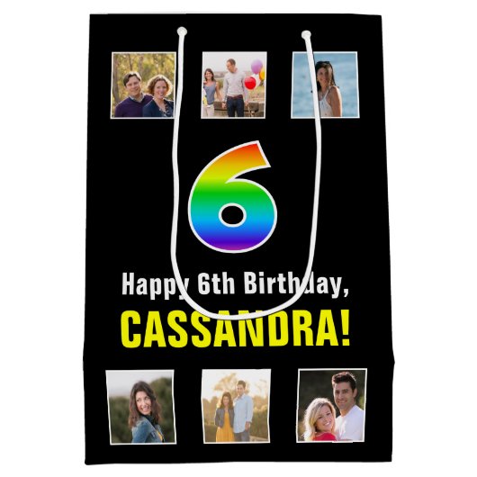 6誕生日: Rainbow "6"，写真カスタムと名前 ミディアムペーパーバッグ (裏面)
