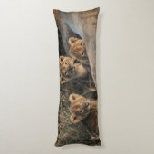 6週間のライオンの子が座って三雄 ボディピロー (裏面 (縦))