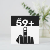 60おもしろい番目の誕生日ギフト、59プラス1 招待状 (スタンド正面)