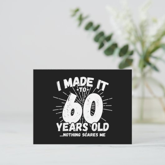 60おもしろい誕生日引用文皮肉60歳 ポストカード (スタンド正面)