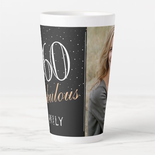 60と素晴らしいエレガントブラック60th誕生日写真 カフェラテマグ (正面)