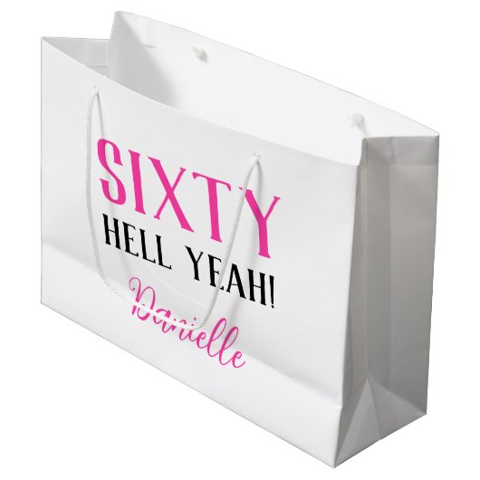 60はいっ！60おもしろいパーソナライズされた誕生日 ラージペーパーバッグ (正面アングル)