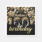 60パーソナライズされた誕生日ブラック金ゴールドバルーン スタンダードカクテルナプキン (正面)