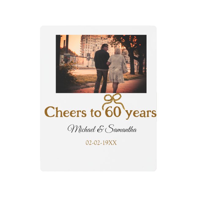 60周年結婚記念日のゴールドの弓の祝賀 メタルプリント (正面)