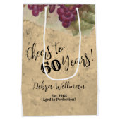 60年カスタム間のブドウ畑の水彩応援 ミディアムペーパーバッグ (裏面)