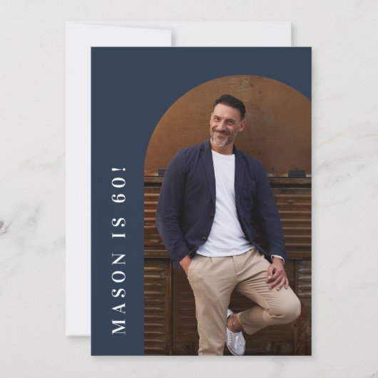 60月の写真60日モダンのシンプル誕生日パーティー 招待状 (正面)