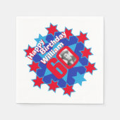 60歳の誕生日の写真とレッドスターナプキンスの名前 スタンダードカクテルナプキン (正面)