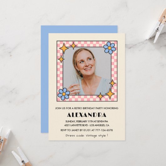 60歳の誕生日の招待レトロGroovy Blueフローラ 招待状 (正面/裏面インサイチュ)