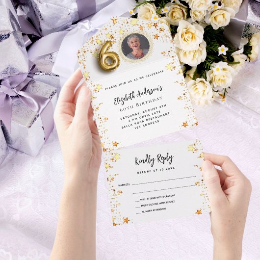 60歳の誕生日の白い金ゴールド星写真パーティーRSVP オールインワン招待状