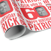 60歳の誕生日の赤の白のルック60カスタムの写真名 ラッピングペーパー (ロールコーナー)