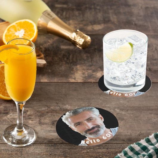 60歳の誕生日カスタム写真こんにちは60男の男性 ラウンドペーパーコースター