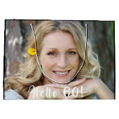 60歳の誕生日カスタム写真hello 60 ラージペーパーバッグ (裏面)