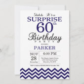 60歳の誕生日サプライズ ネイビーブルーのシェブロン 招待状 (正面)