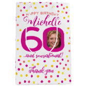 60歳の誕生日ドットピンクイエローお感謝してい気に入り。 ミディアムペーパーバッグ (正面)