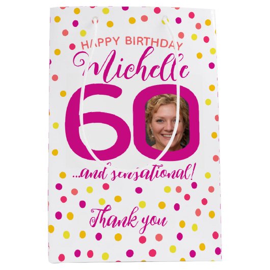 60歳の誕生日ドットピンクイエローお感謝してい気に入り。 ミディアムペーパーバッグ (正面)