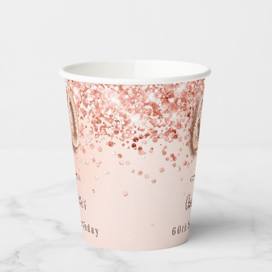 60歳の誕生日バラ金ゴールドグリッターモノグラム名 紙コップ (左)