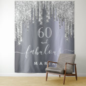 60歳の誕生日パーティーにぴったりな、きらきら輝くシルバーのグリッタータペストリー タペストリー (インサイチュ)