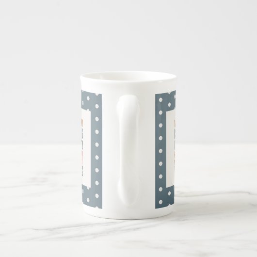 60歳の誕生日パーティーのデコーまたは誕生日の贈り物 ボーンチャイナマグカップ (裏面)