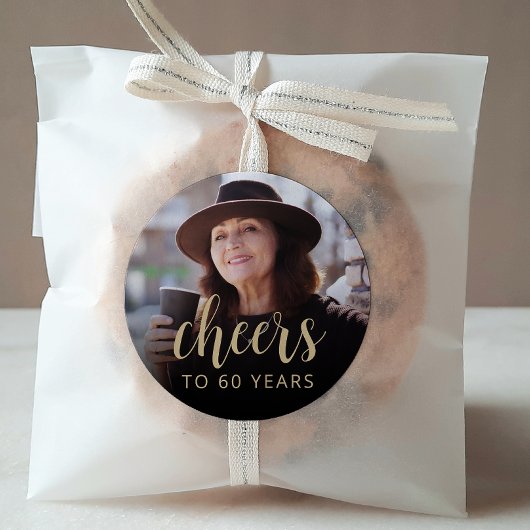 60歳の誕生日パーティーの写真で乾杯 ラウンドシール