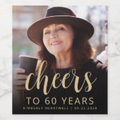 60歳の誕生日パーティーの歓声写真 ワインラベル (シングルラベル)