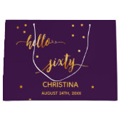 60歳の誕生日パープル金ゴールドタイポグラフィ ラージペーパーバッグ (正面)