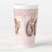 60歳の誕生日フォトバラ金ゴールドグリッターピンクバルーン カフェラテマグ (正面)