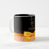 60歳の誕生日ブラック金ゴールドエレガントボウ名 ツートーンマグカップ (正面左)