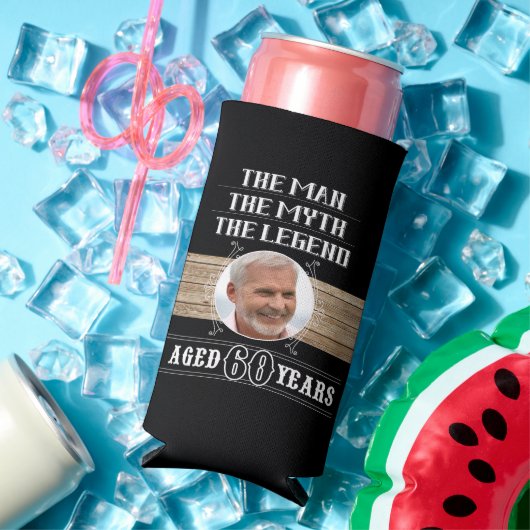 60歳の誕生日男の神話の伝説 スリム缶クーラー (インサイチュ 夏)