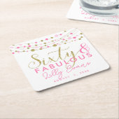 60歳の誕生日金ゴールドとピンクのコースターカスタマイズス スクエアペーパーコースター (アングル)