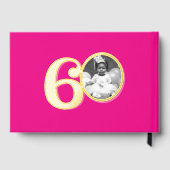 60歳の誕生日2枚の写真ホットピンク金ゴールド ゲストブック (裏面)
