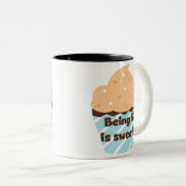 60歳はTシャツとギフトが大好き ツートーンマグカップ (正面右)