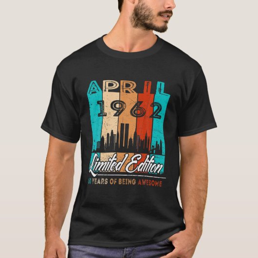 60歳ギフト60歳誕生日ヴィンテージ1962年4月 Tシャツ (正面)