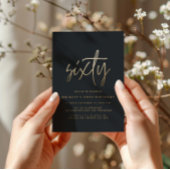 60歳モダンの誕生日シンプルのスタイリッシュスクリプエレガントト インビテーションポストカード