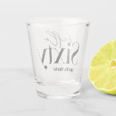 60歳モダンミニマルエレガントの誕生日 ショットグラス (裏面)