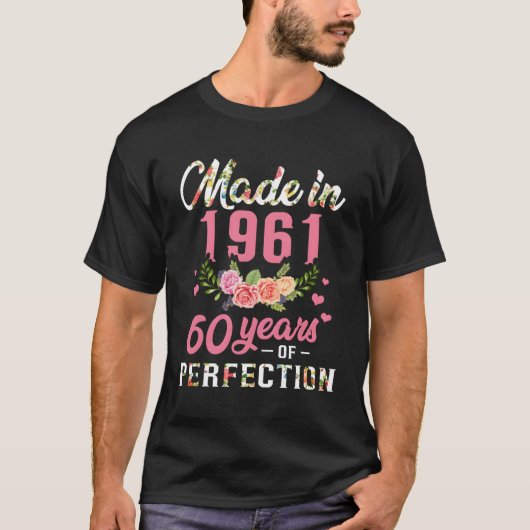 60番目の誕生日ギフト1961 60年Perfec Tシャツ (正面)