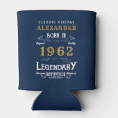 60番目の誕生日1962ヴィンテージ青金ゴールド追加の名前 缶クーラー (裏面)