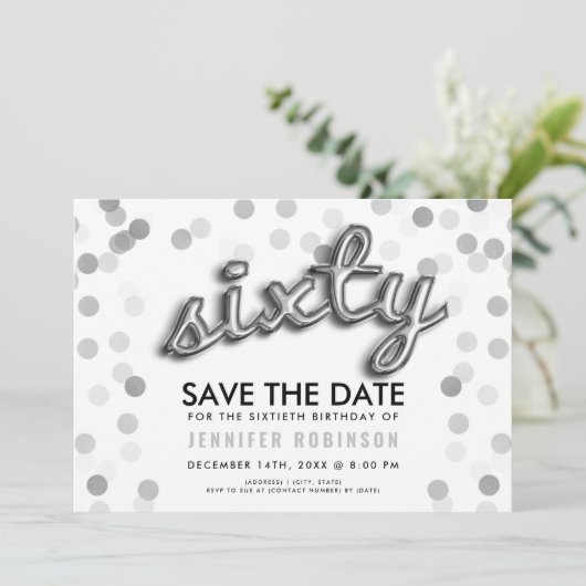 60誕生日シルバーバルーングリッター日付の保存 招待状 (スタンド正面)